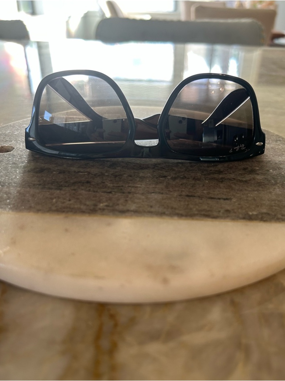 Rayban RB-4407 gradient brown lens, in green. - Picture 3 of 9